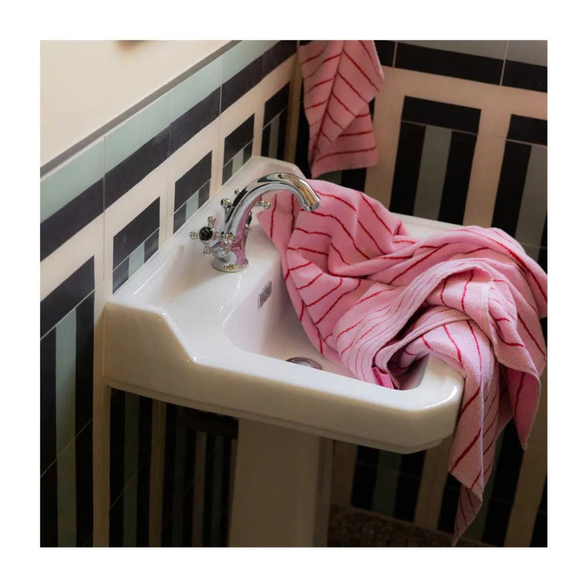 Bongusta gæstehåndklæde "Naram" - baby pink/ski patrol