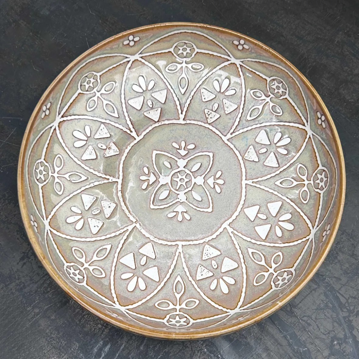 Pastatallerken ''Isa'' - grøn/brun